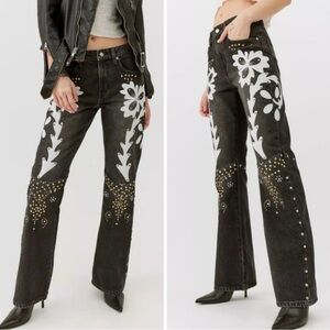 BDG '90s Mid-Rise Bootcut Jean
- Embellished  Urban Outfitters #T00